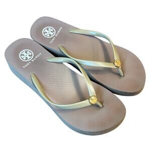 Tory Burch Women's Medallion Logo Platform Flip Flop Thong Sandal Tan Size 9.5